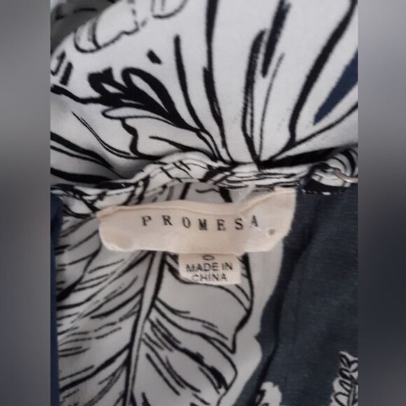 Promesa blue/white silky romper - Picture 2 of 5